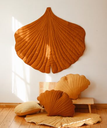 Ginkgo Leaf Mat - Brown