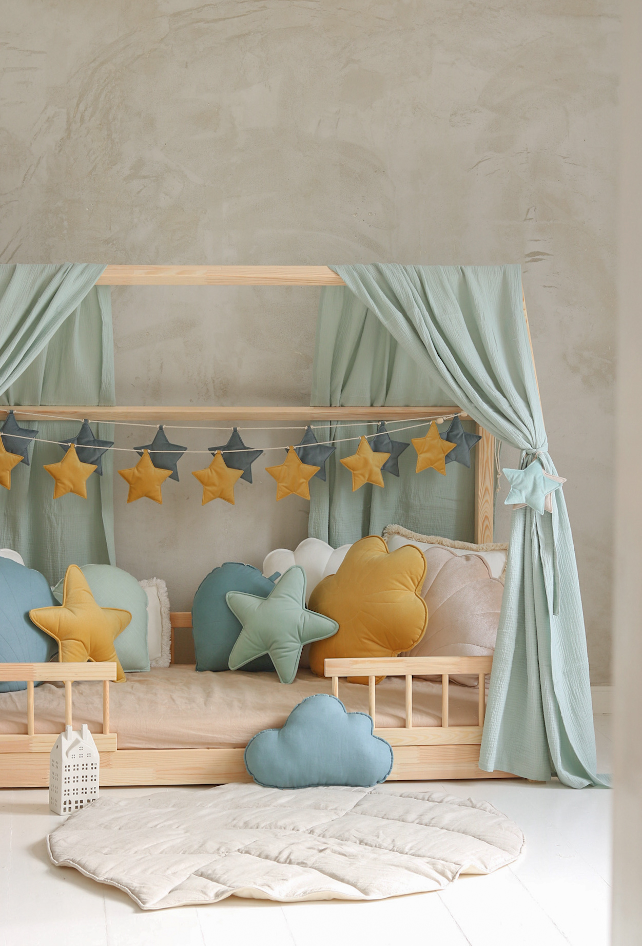 Star Velvet Pillow – Mint - Image 2