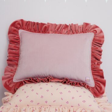 Velvet pillow with frill "Raspberry smoothie"