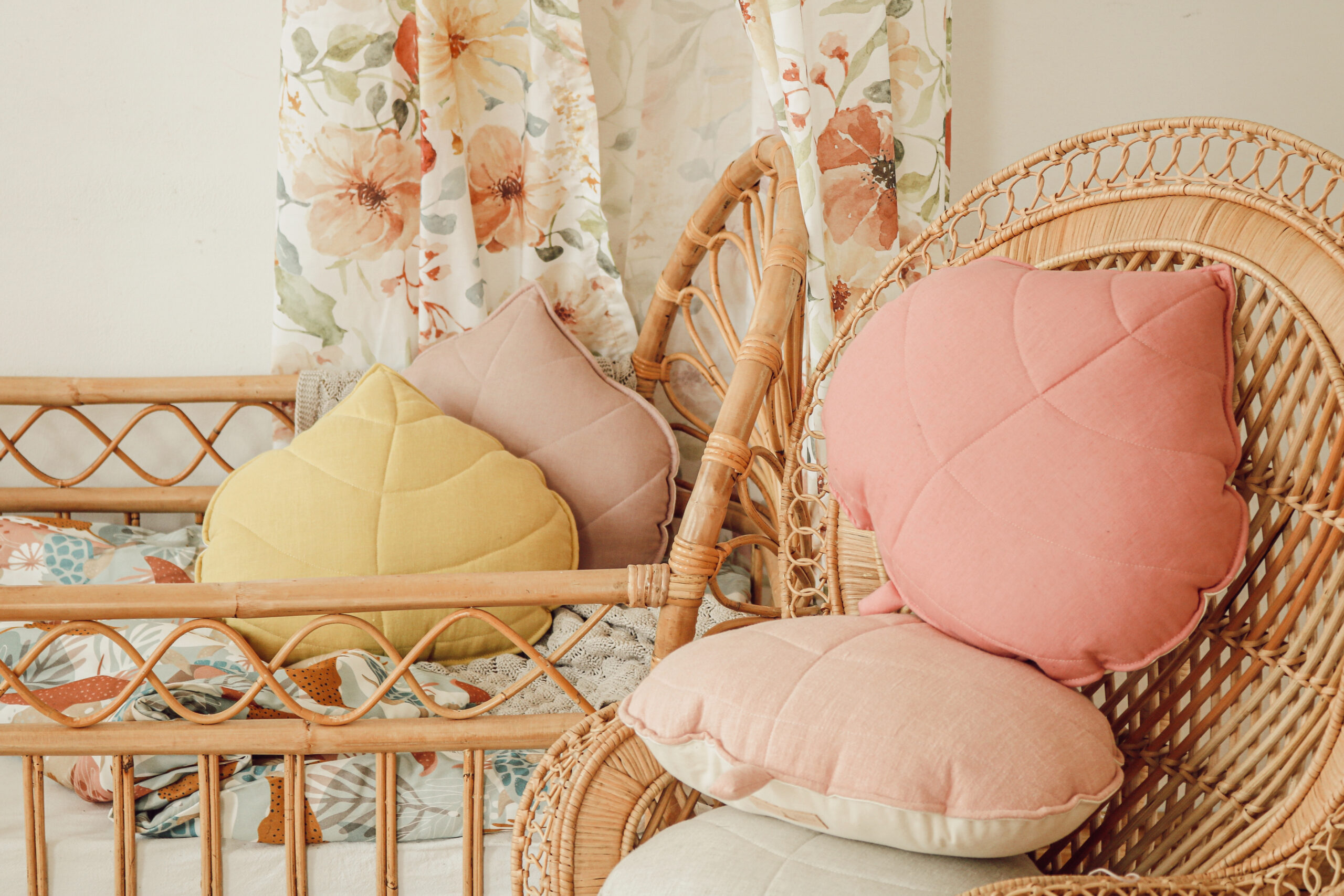 Leaf Pillow Velvet- Yellow - Image 5