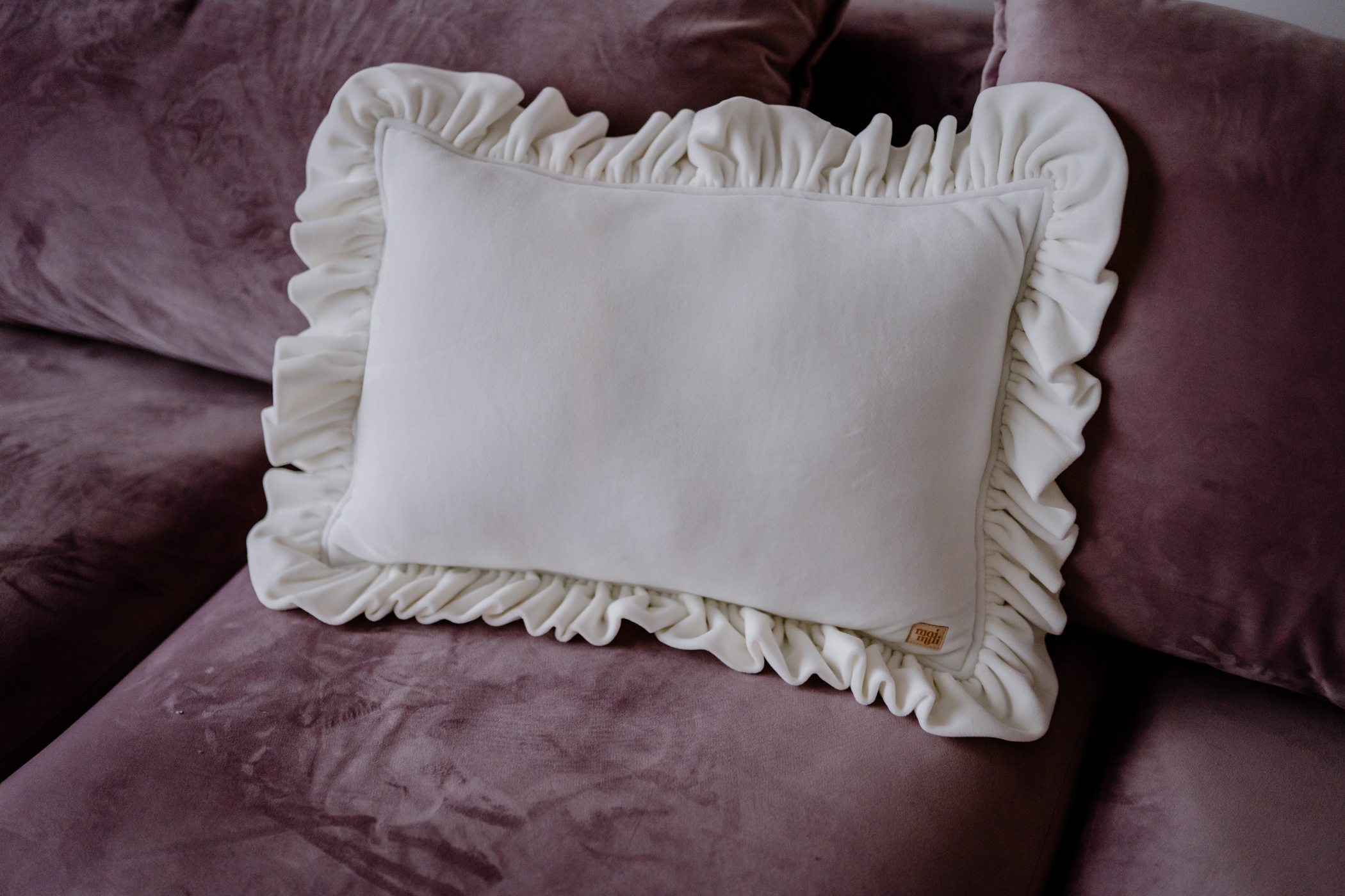 Velvet Pillow with Frills – White - big, soft, comfy, beautiful