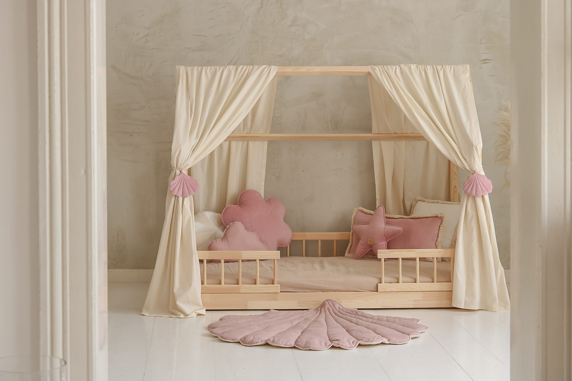 Raw Cotton House Bed Curtain suits the girl style bedroom