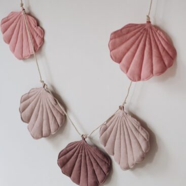 Linen Shell Garlands– in 3 pink shades - light, dark and brown pink