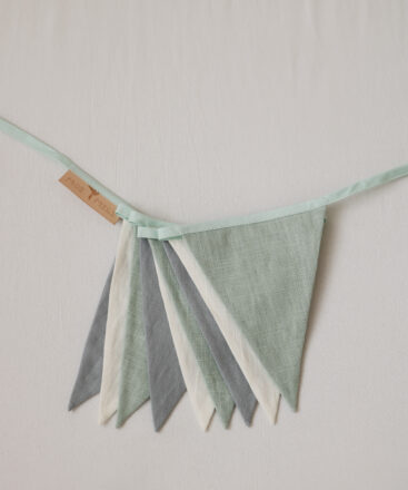 mintlove garland detail