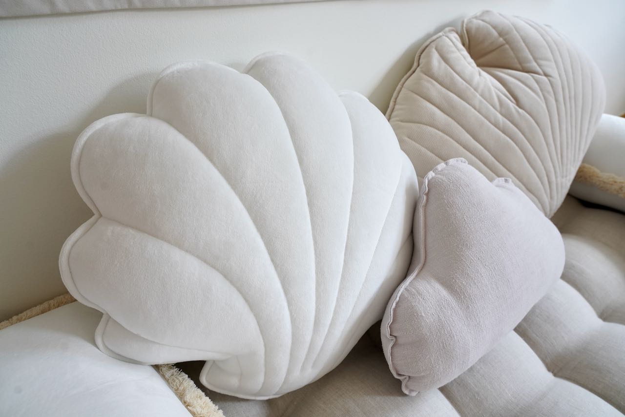 white velvet shell pillow with white cloud pillow