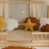 Leaf Linen Mat Brown and yellow star pillow