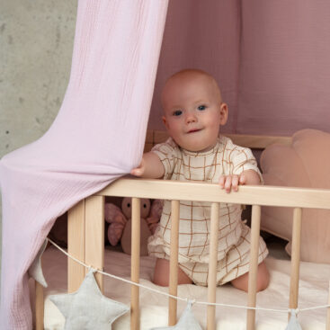 baby-pink-canopy-for nursery, girl's room decoration