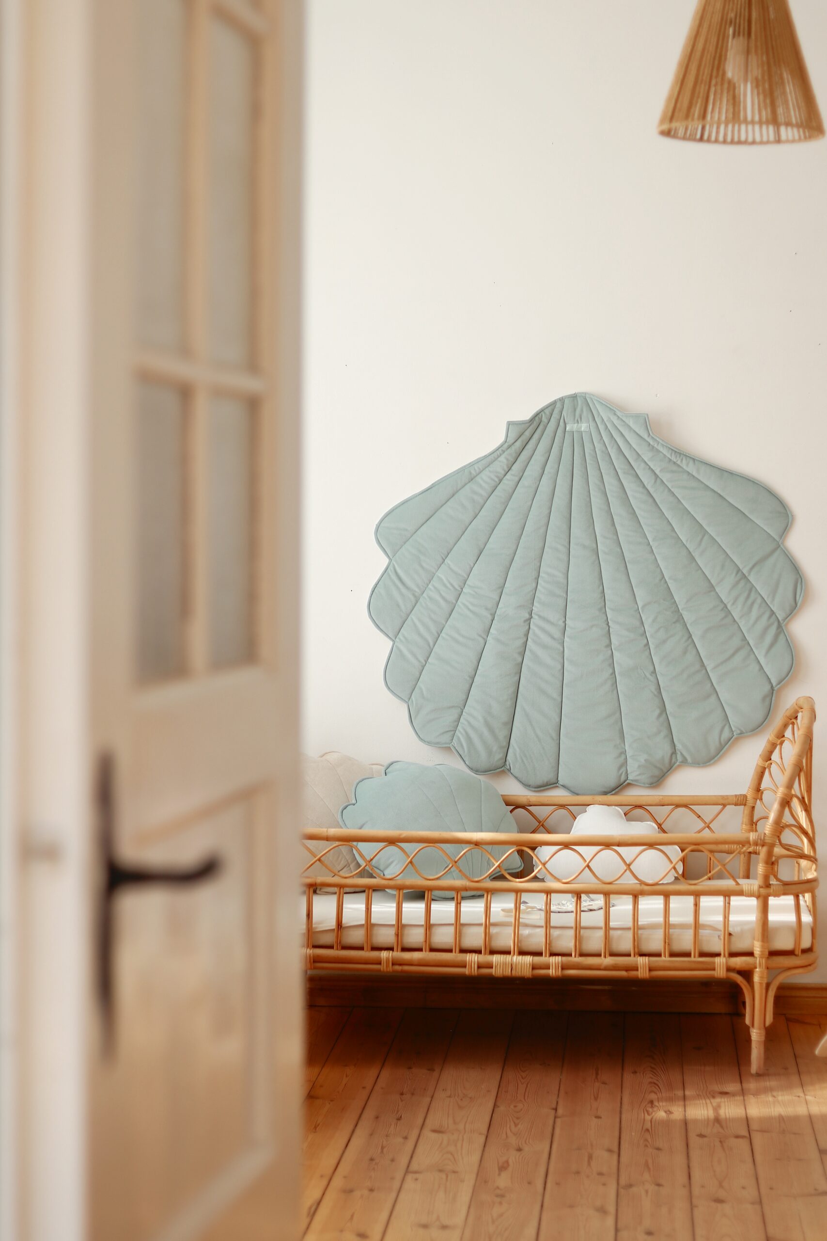 velvet shell mat - mint