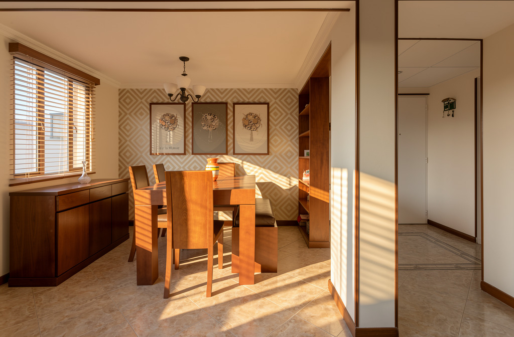 Your Space Harmony Trio in a classic elegant dining (2)